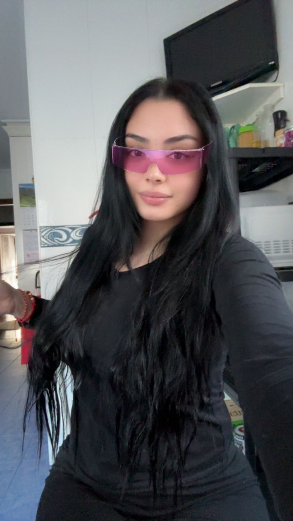 Lindas latinas recien llegadas a castro …