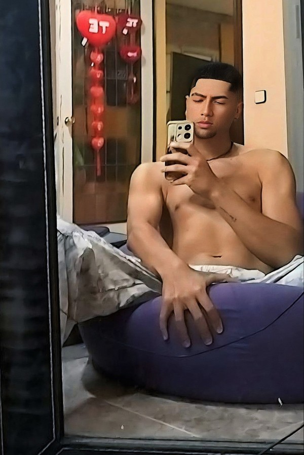 MACHO HETERO VERGON 25CM DE PLACER PARA TU CULITO