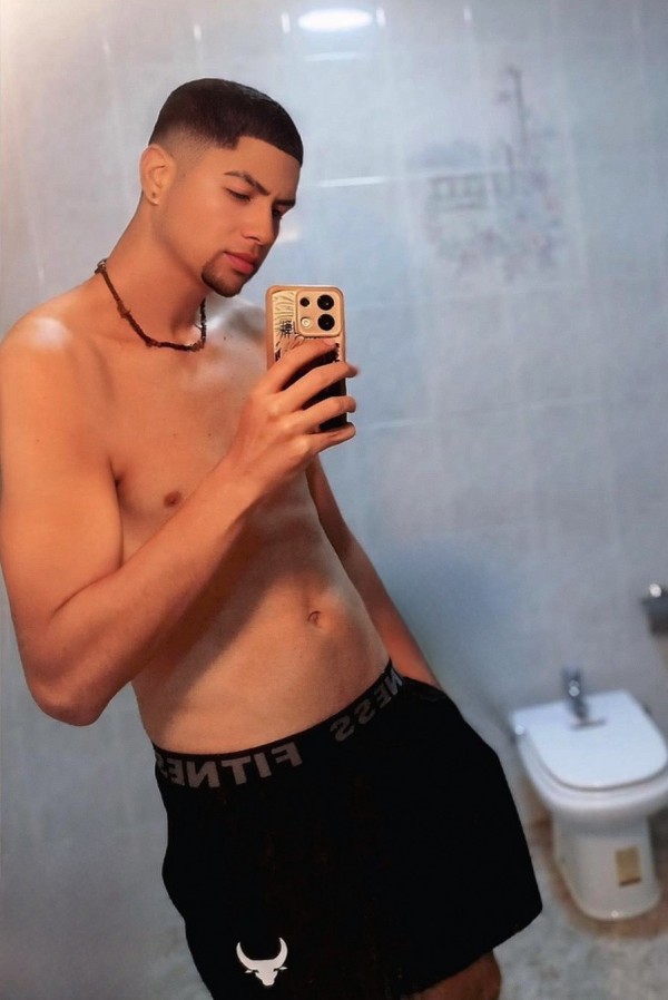 MACHO HETERO VERGON 25CM DE PLACER PARA TU CULITO
