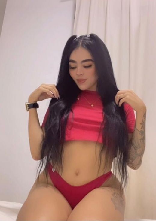 QUIERO QUE ME FOLLES SIN MIRAR EL TIEMPO