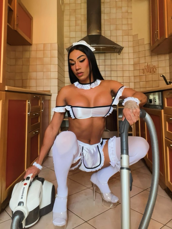 Soy JOELY MOSSUERA explosiva fotos reales una dulzura perversa