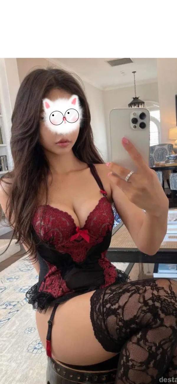 Las chicas asiáticas nuevas pueden hacer de todo.