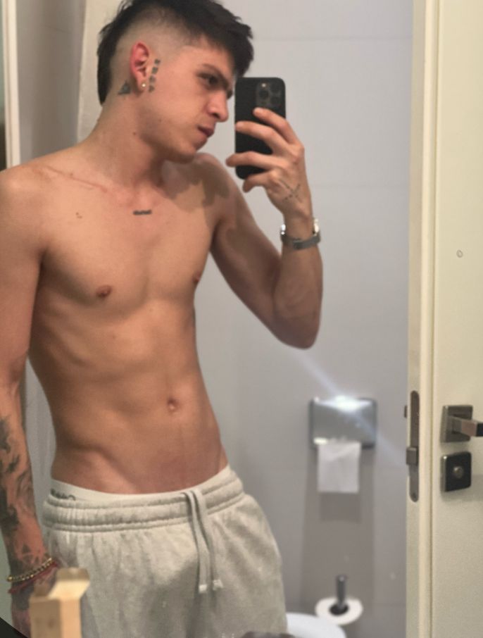 JUNNIOR COLOMBIANO PÍCARO Y DISCRETO