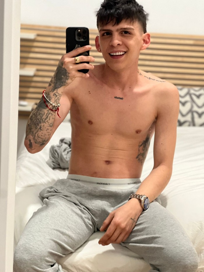 JUNNIOR COLOMBIANO PÍCARO Y DISCRETO