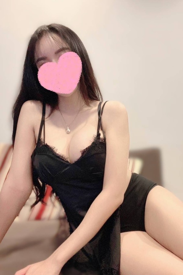 ATRACTIVAS SENSUALES, TERRASSA, 633399877
