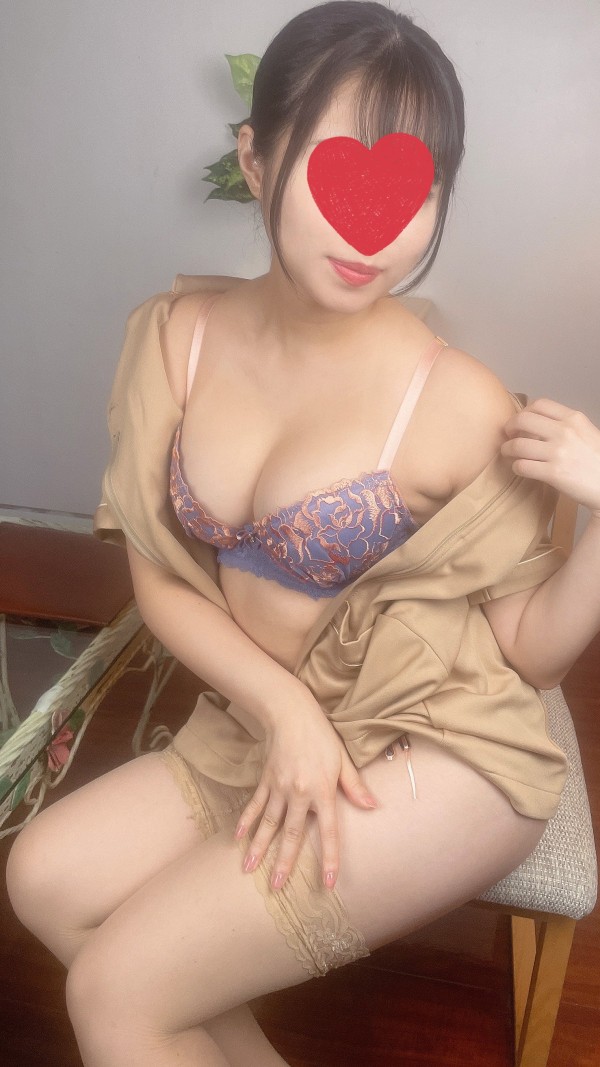 MUJER ORIENTAL, CARPETANA, 677900589