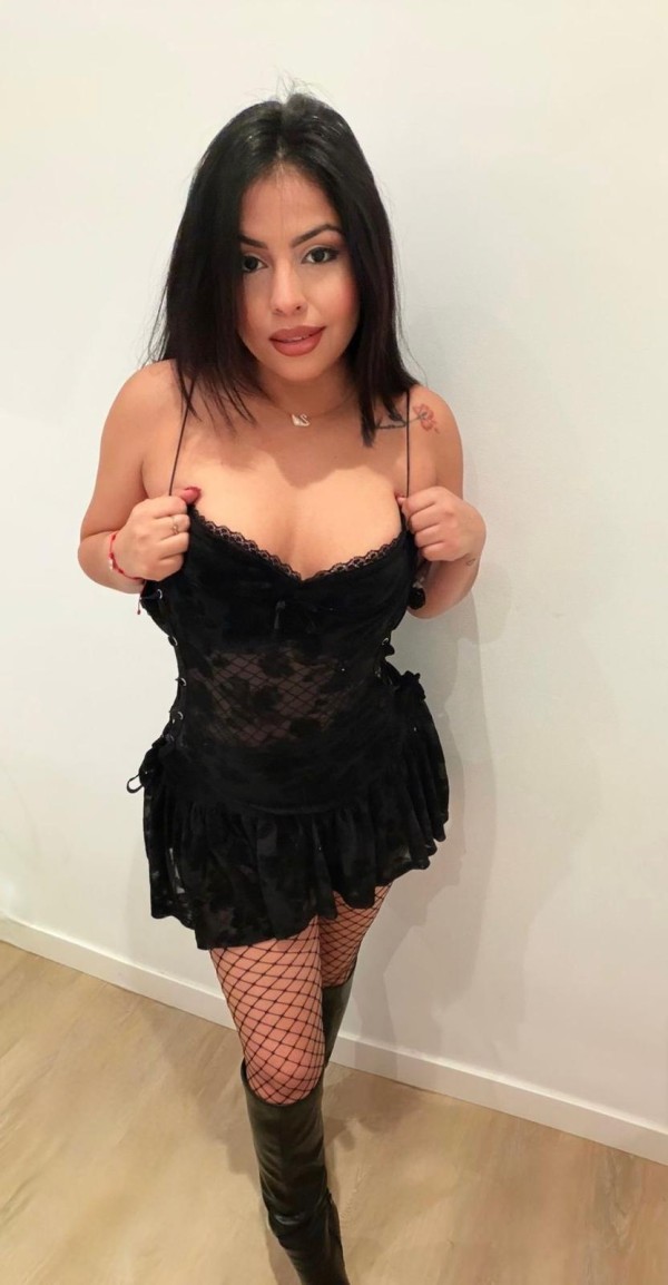 EN NERVION SEXY JOVENCITA LATINA 613784289