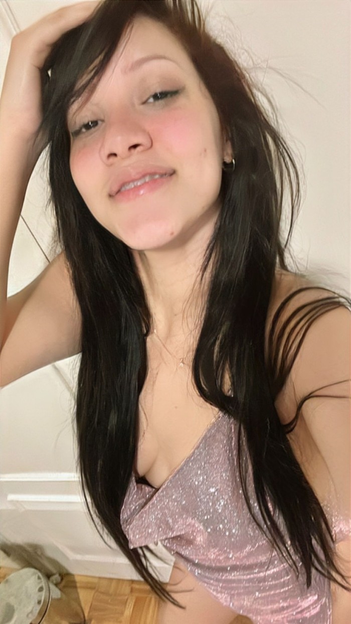QUIERO JUGAR CON TU LECHITA EN MI BOQUITA