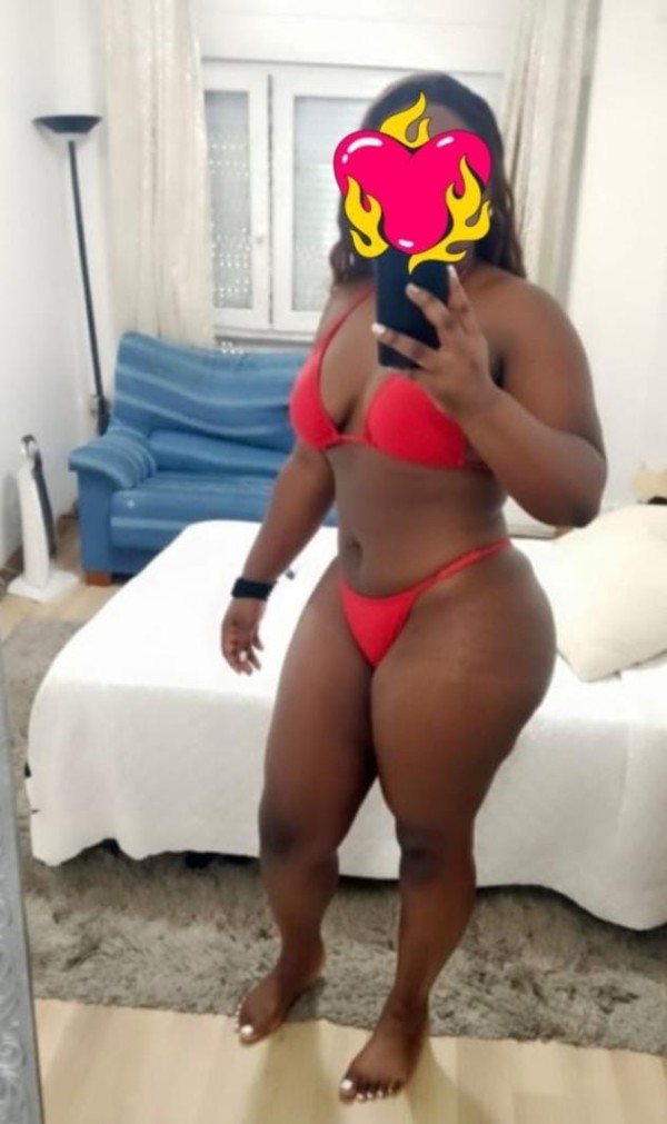 ZAMARA UNA EXPLOSIÓN DE CHICA EN LA CIUDAD