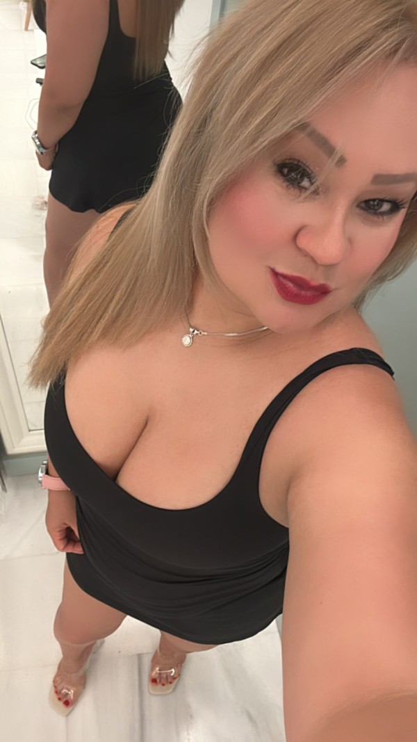 LA REINA DEL FRANCES PROFUNDO SALIVADO.FIESTER