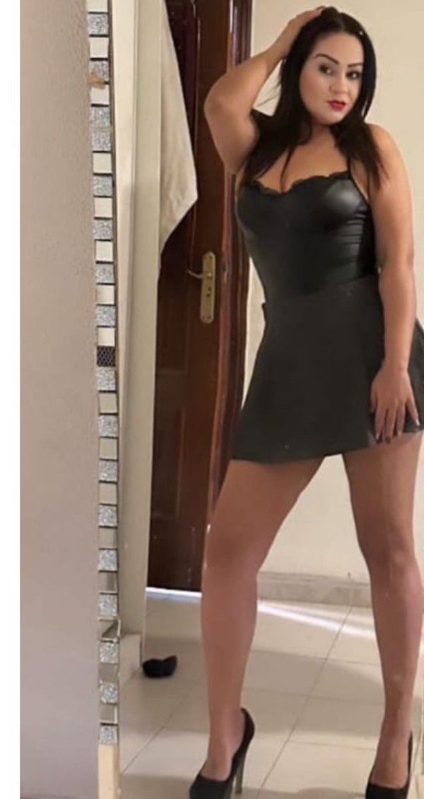 SOY UNA ZORRA ADICTA AL SEXO MI COÑO HÚMEDO TE ESPERA FIESTA POOPER Foto