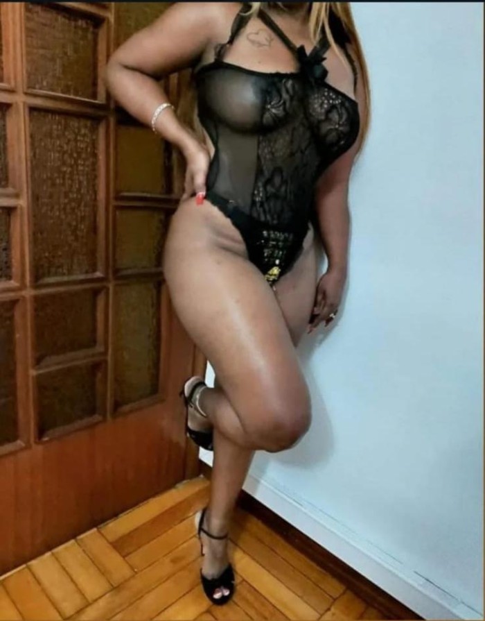 Bellísima caribeña puro fuego