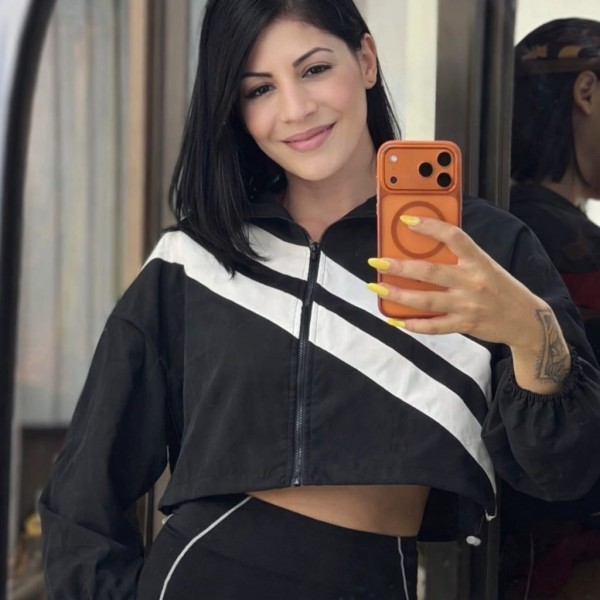 Alejandra la más insaciable fiestera a tope dispuesta a todo ven a comproba