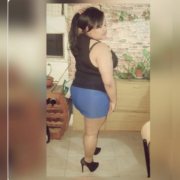 Garganta Profunda Fiestera Tu  Fantasía Bombón Curvas Sexi Para Ti