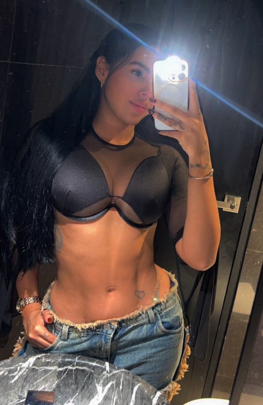 MARIA RECIÉN LLEGADA FIESTERA Y ENROLLADOEA 24 hor