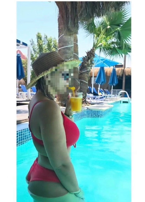 Novedad rubia cachonda reina del francés adicta al sexo  Úbeda