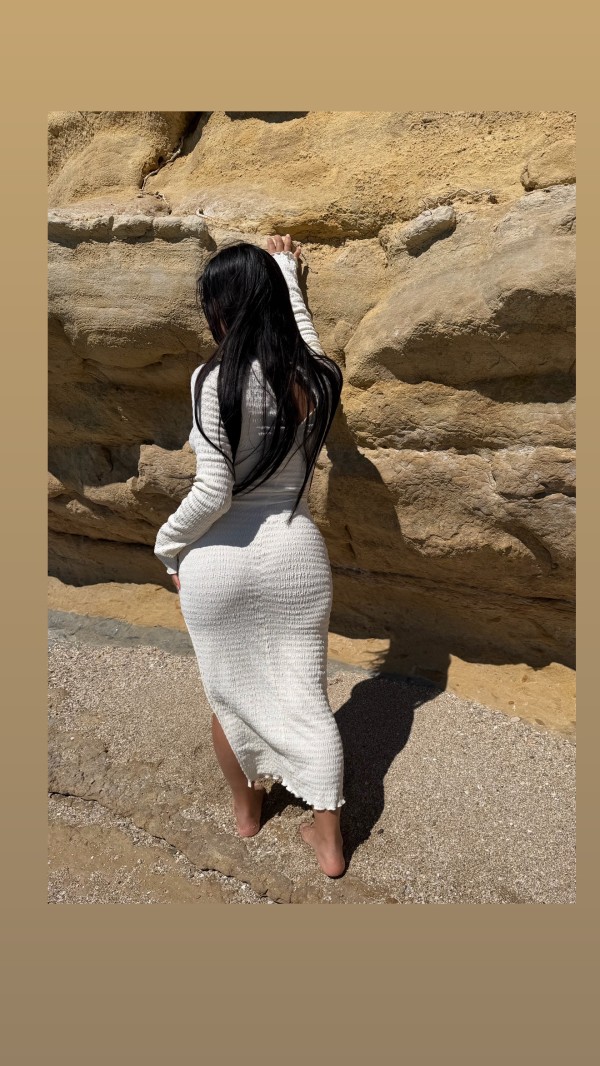 morenita delgada estudiante teen 19 años