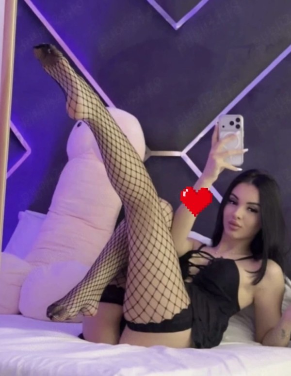 hola soi denisa ago salida