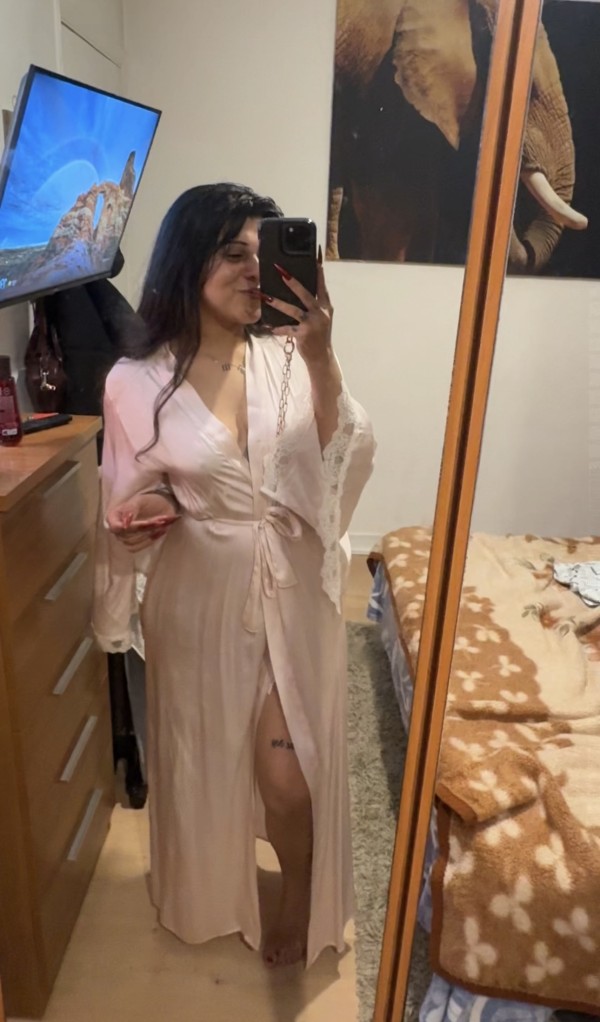 JOVENCITA ESPAÑOLA EN PONFERRADA. CITA PREVIA