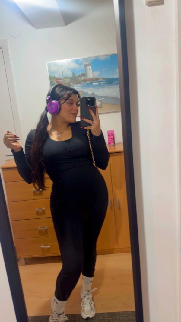 JOVENCITA ESPAÑOLA EN PONFERRADA. CITA PREVIA