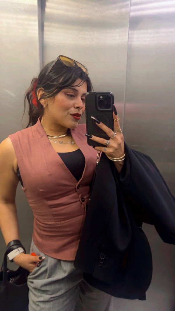 JOVENCITA ESPAÑOLA EN PONFERRADA. CITA PREVIA