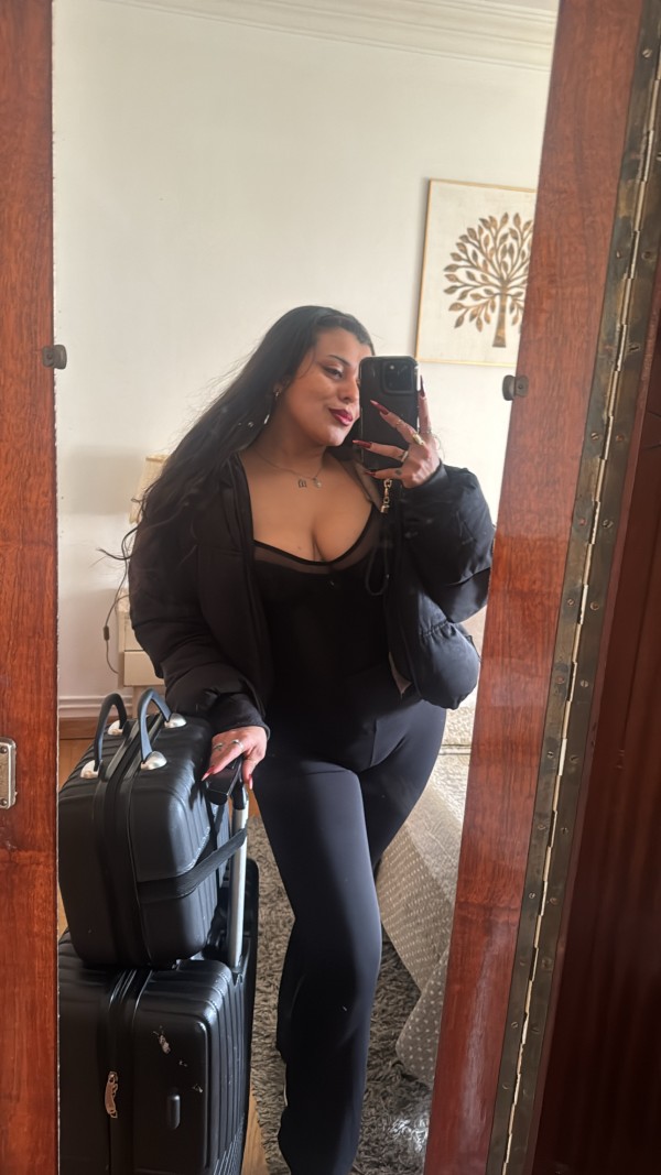 JOVENCITA ESPAÑOLA EN PONFERRADA.  CITA PREVIA