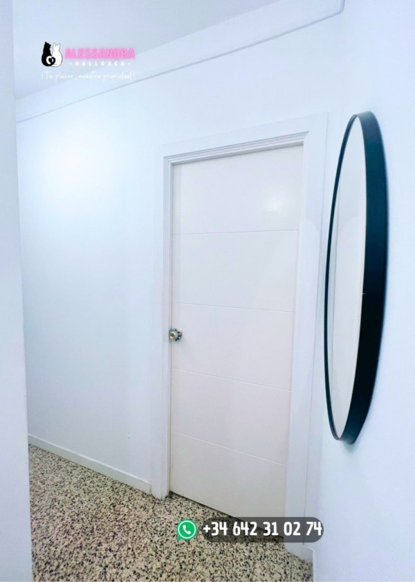 PLAZAS DISPONIBLES EN PALMA DE MALLORCA. MODELOS JOVENES Y DELGADAS