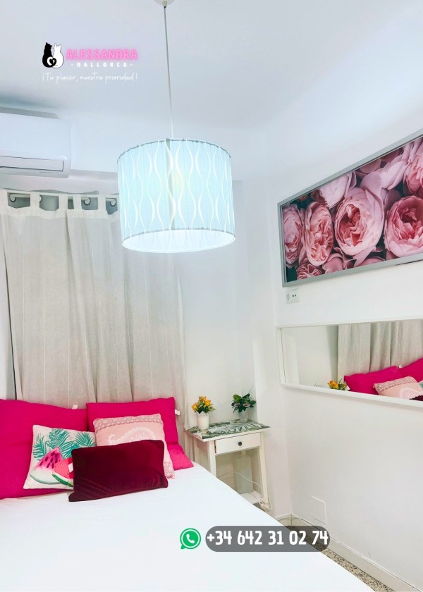 PLAZAS DISPONIBLES EN PALMA DE MALLORCA. MODELOS JOVENES Y DELGADAS
