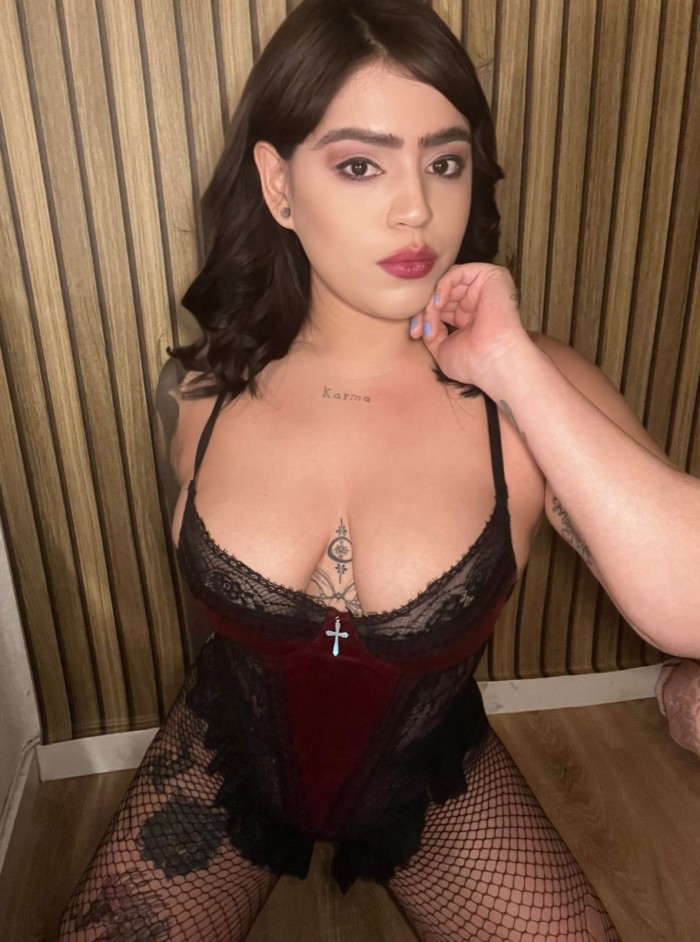 PUTITTA FIESTERA!!! Niñata implicada todo siiii