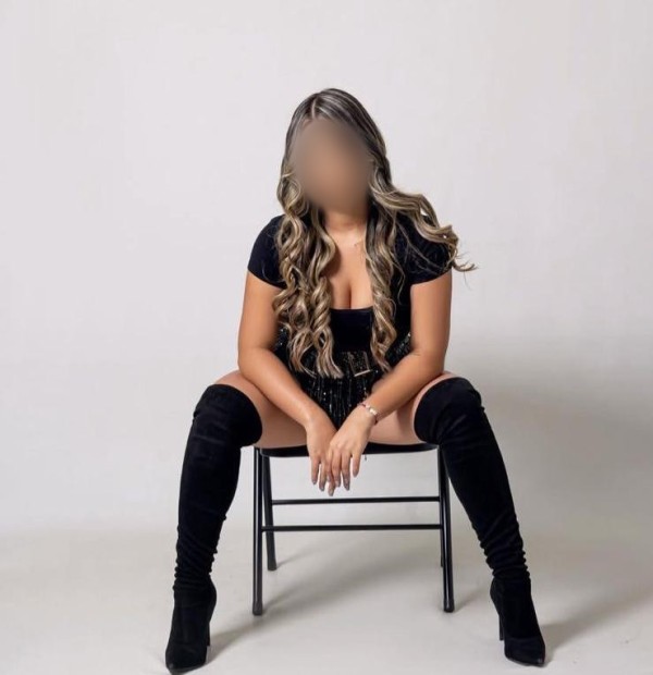 Rubia de clítoris grande multiorgasmica en granada