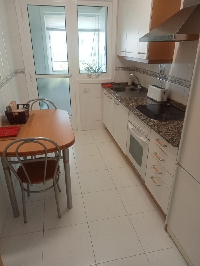 HABITACIÓNES EN SADA ( GALICIA).BUENA ZONA APARCAR