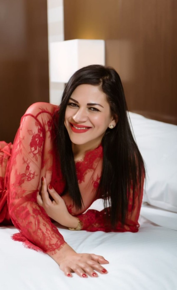 NOVEDAD LETICIA MUY HERMOSA Y CARISMÁTICA TE ESPERO INDEPENDIENTE