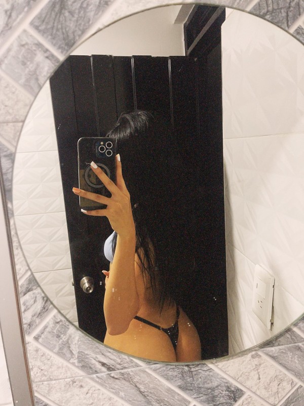 Unos días por la cuidad , latina foto cacera estudiante de paso