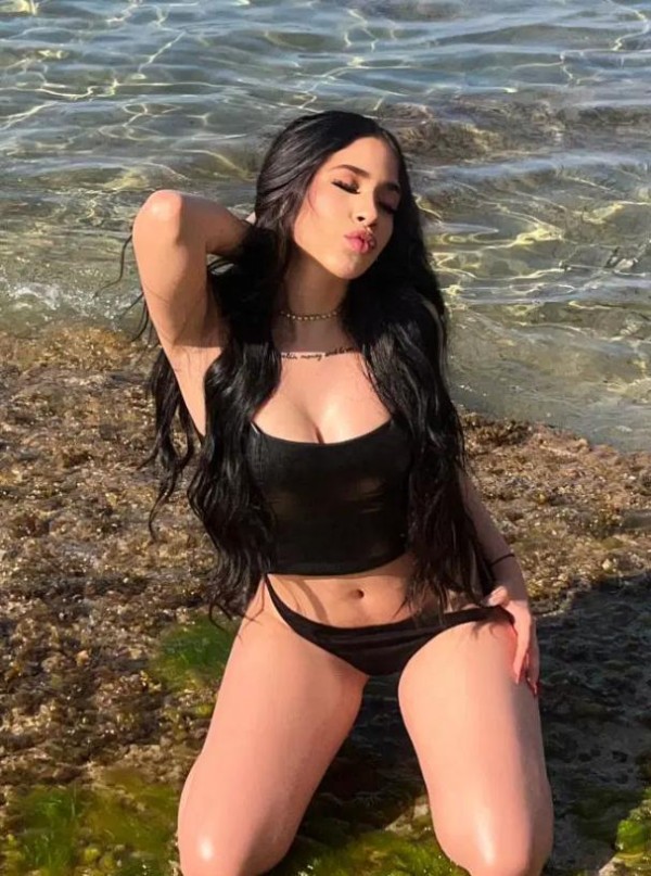 Hola mi amor soy Daniela una rica mujer