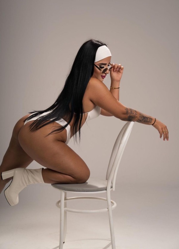 FRANCES NATURAL !! MAMADA RICA ….CRIS PE