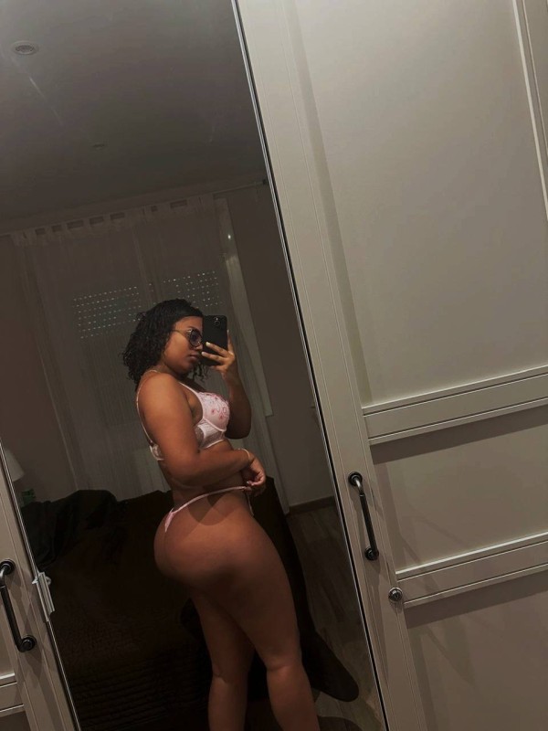 Valeria  632935408 tetas naturales CACHONDA SEXY DISPUESTA PARA TI