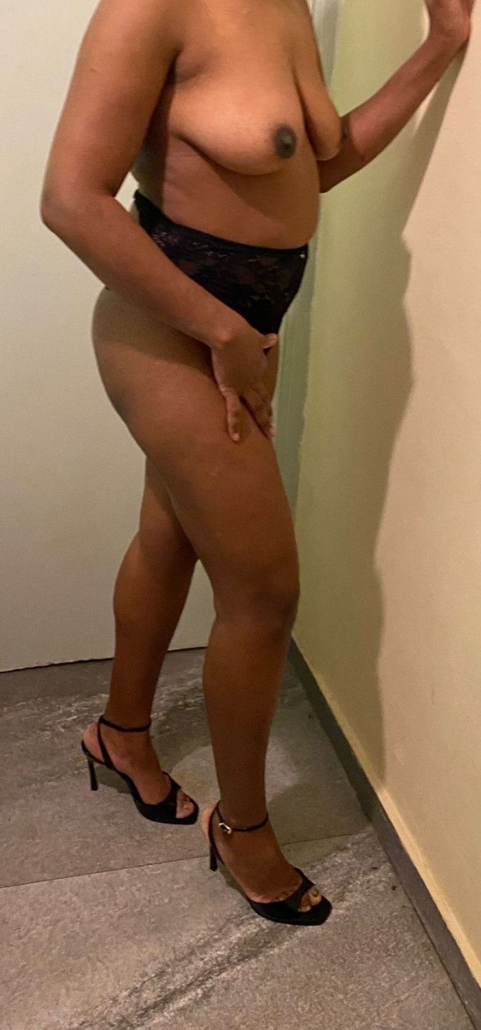LINA mulata 33 años cariñosa CITAS CONCERTADAS