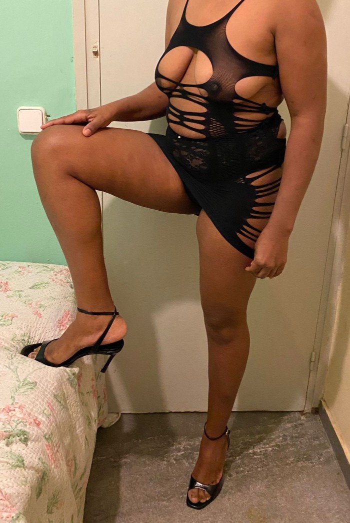 LINA mulata 33 años cariñosa CITAS CONCERTADAS