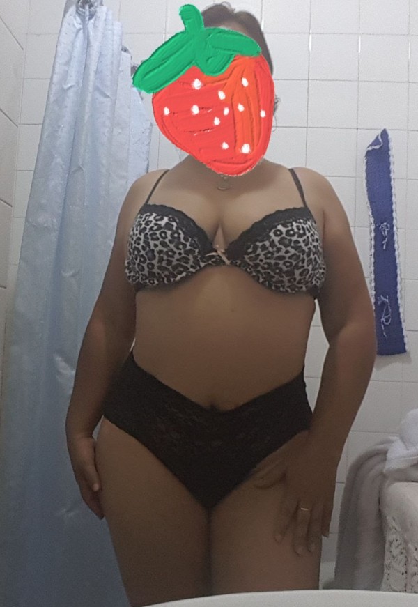 Mariela tetona trato de novios fiestera..