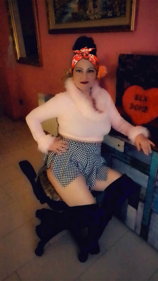 VIDEOLLAMADA, NOVIA VIRTUAL, SEXTING, AMA, FOTOS.