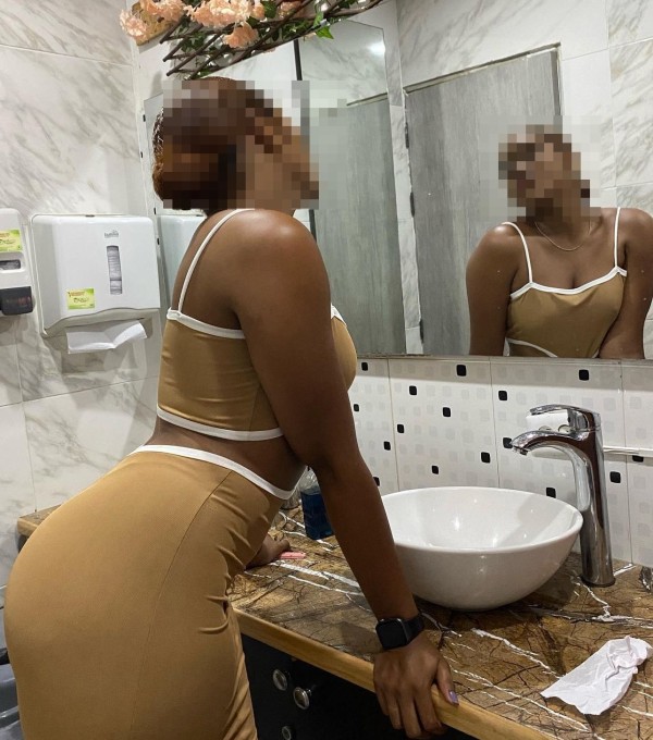 SHAYRA ELEGANTE SENSUAL UNA FANTASIA HECHA REALIDAD BARRIADA DE VILLEGAS