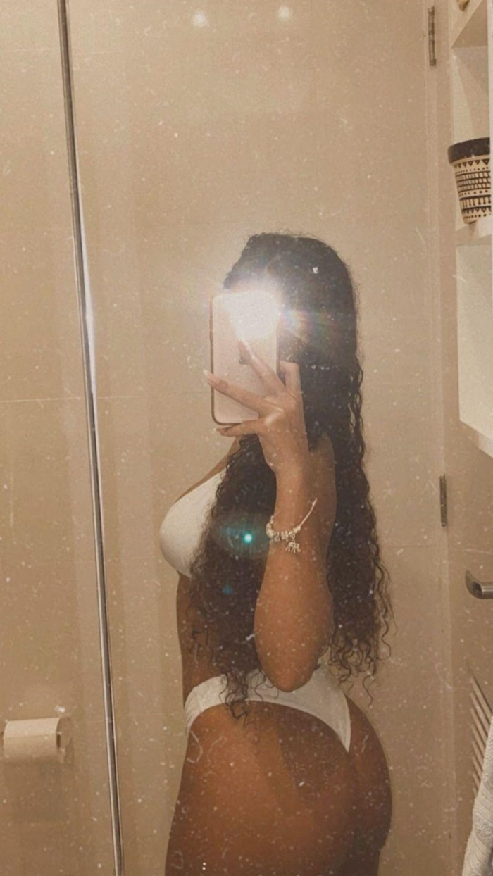 603988020 Sofia Divino e irresistible bombón!!