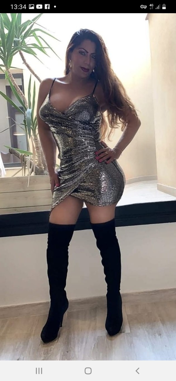 BRENDA LA BOMBA SEXY LATINA BUENA COMPANIA EDUCADA AGRADABLE