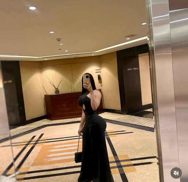 Novedades colombiana fogosa y atenta