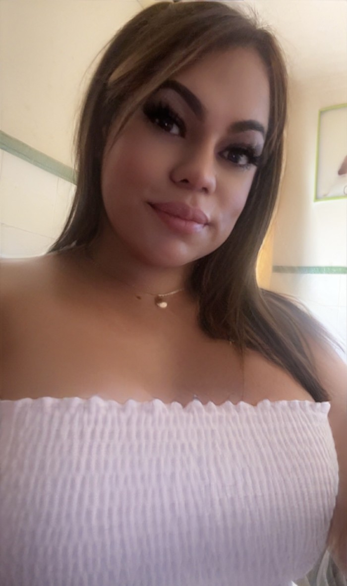 GRAN NOVEDAD Chica trans Femenina y muy caliente para ti
