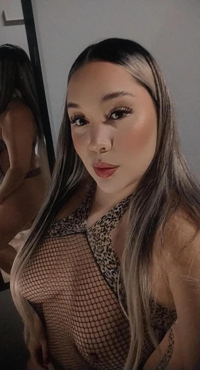 Hermosa latina super hot y dispuesta a todo