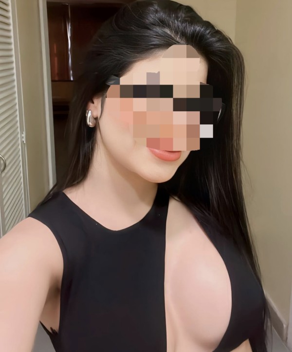LLEGANDO   A. SALOU MASAJISTA EROTICA SIN LIMITES