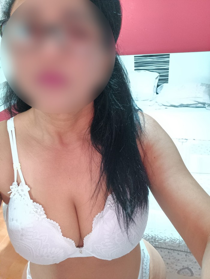 NOVEDAD ROSE! MORBOSA FIESTERA COMPLETA DISCRETA Y CARIÑOSA EN BADAJOZ