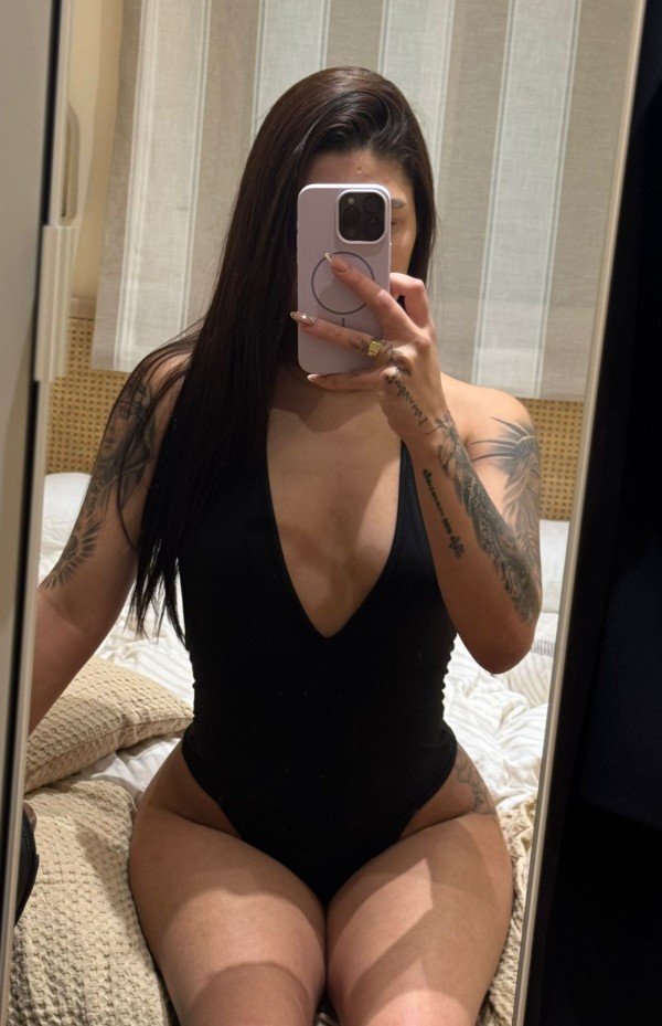 COLOMBIANA , SEXY.