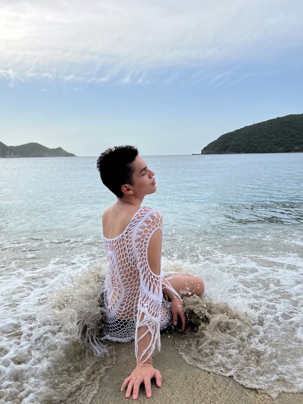 Hermoso femboy delicado y femenino